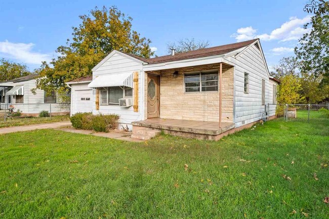 1921 Gilbert Ave in Wichita Falls, TX - Foto de edificio - Building Photo