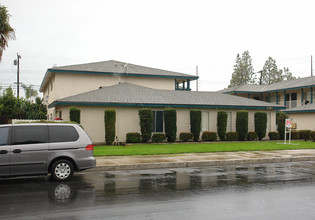 12541 Camus Ln in Garden Grove, CA - Foto de edificio - Building Photo