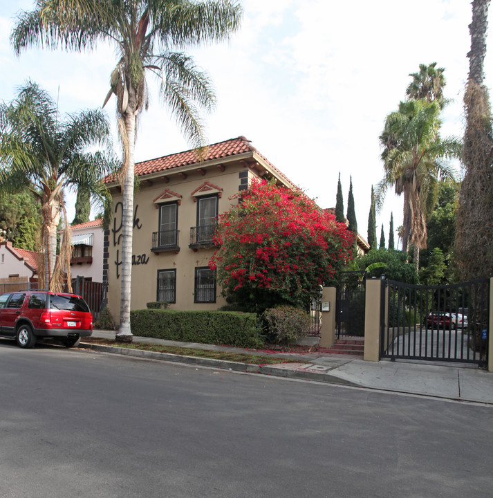 Park Plaza Apartments in Los Angeles, CA - Foto de edificio