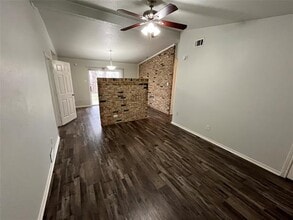 1841 S Perry Rd in Carrollton, TX - Building Photo - Building Photo