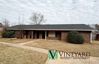 19 Hannon Way in Cartersville, GA - Building Photo