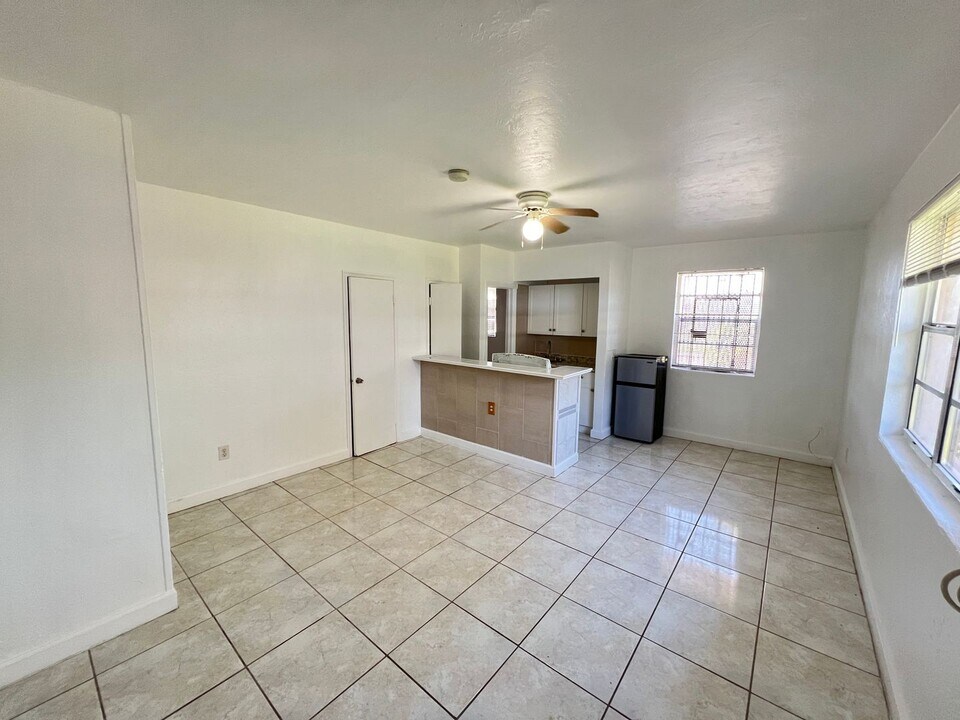 7535 NW 4th Ct in Miami, FL - Building Photo