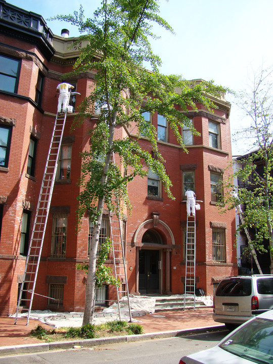 1615 Swann in Washington, DC - Foto de edificio