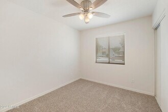 3316 E Helena Dr in Phoenix, AZ - Building Photo - Building Photo