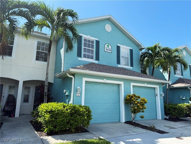 3650 Pine Oak Cir in Ft. Myers, FL - Building Photo - Building Photo