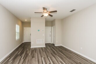 970 Kelly Fern Lp in Ruskin, FL - Building Photo - Building Photo