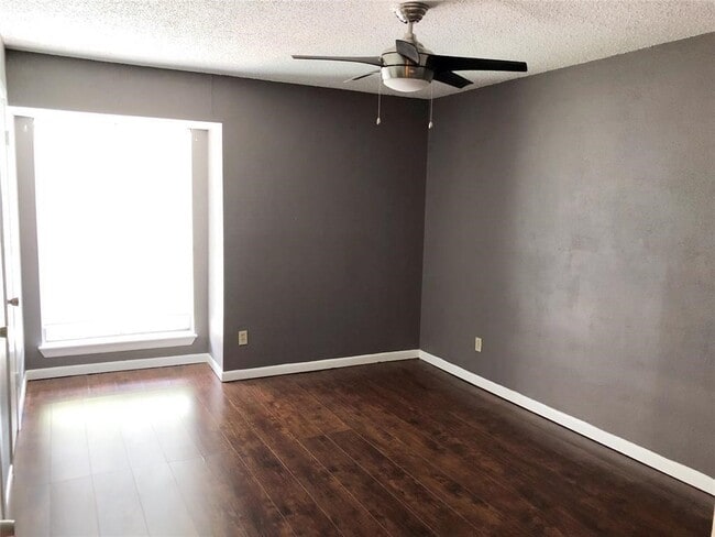 property at 17331 Red Oak Dr