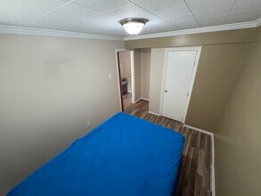 318 Claremont Ave in West Babylon, NY - Foto de edificio - Building Photo
