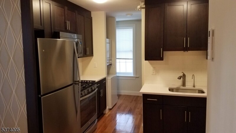 11 Union Pl in Summit, NJ - Building Photo