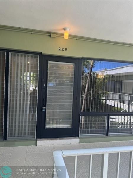 1911 NE 8th Ct in Fort Lauderdale, FL - Building Photo