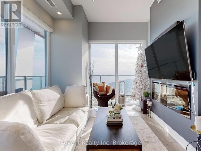 30-LPH030 Shore Breeze Dr in Toronto, ON - Building Photo - Building Photo