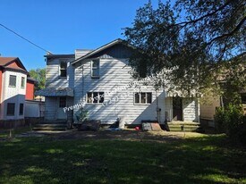 1313 5th Ave in Beaver Falls, PA - Building Photo