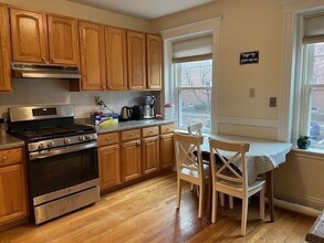 10 Alton Ct, Unit 2 in Brookline, MA - Building Photo - Building Photo