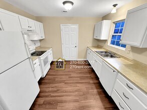 403 E 7th St in Hardinsburg, KY - Building Photo - Building Photo