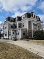 108 N Main St in Uxbridge, MA - Building Photo