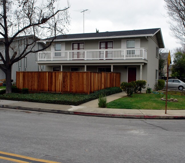 203 Arriba Dr in Sunnyvale, CA - Building Photo - Building Photo
