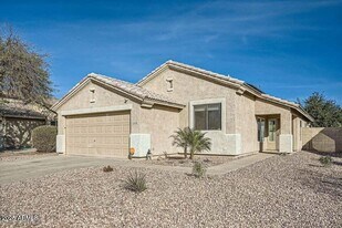 15436 W Port Royale Ln in Surprise, AZ - Building Photo