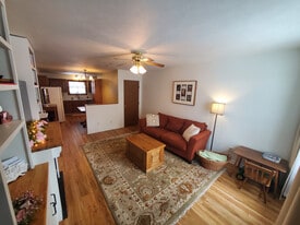 822 Banker Rd in Fort Atkinson, WI - Building Photo