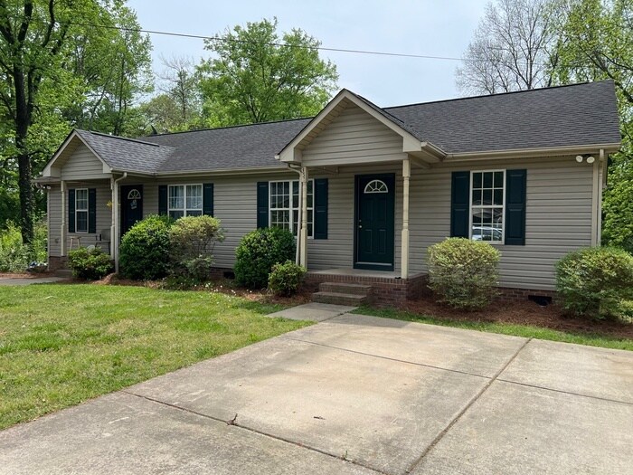 355 Gurley Dr NW in Concord, NC - Building Photo