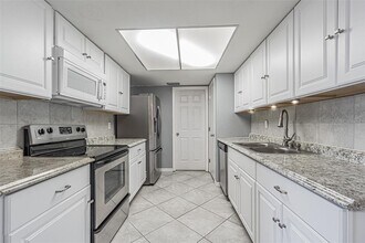 1529 Larkin Rd in Spring Hill, FL - Building Photo - Building Photo