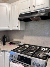 19 Preston Rd in Great Neck, NY - Building Photo - Building Photo