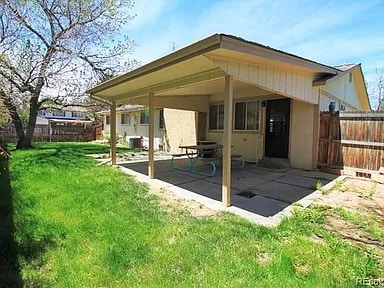 2046 S Newark Way in Aurora, CO - Building Photo - Building Photo