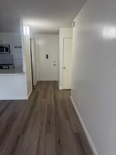 909 Ala Lilikoi St in Honolulu, HI - Building Photo - Building Photo