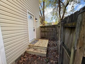 241 Cambridge St in Fredericksburg, VA - Foto de edificio - Building Photo