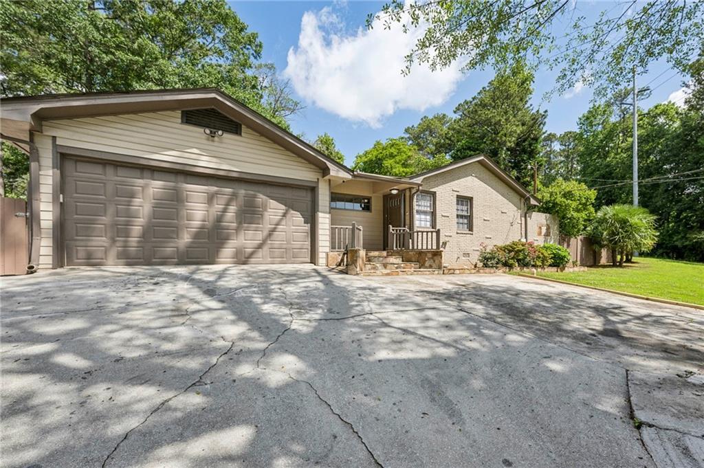 2762 Dresden Dr in Atlanta, GA - Building Photo
