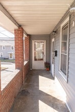 1005 Railroad St, Unit Unit 1 in Catasauqua, PA - Foto de edificio - Building Photo