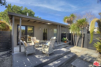 3539 Greenwood Ave in Los Angeles, CA - Building Photo - Building Photo
