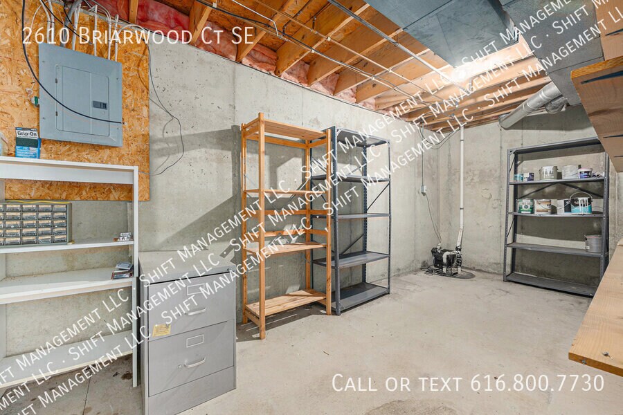 2610 Briarwood Ct SE in Kentwood, MI - Foto de edificio