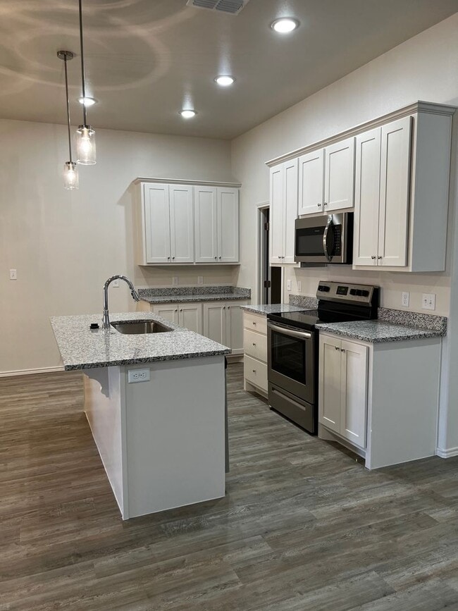5613 Kemper St in Lubbock, TX - Building Photo - Building Photo