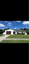 8110 Rose Marie Ave E in Boynton Beach, FL - Building Photo