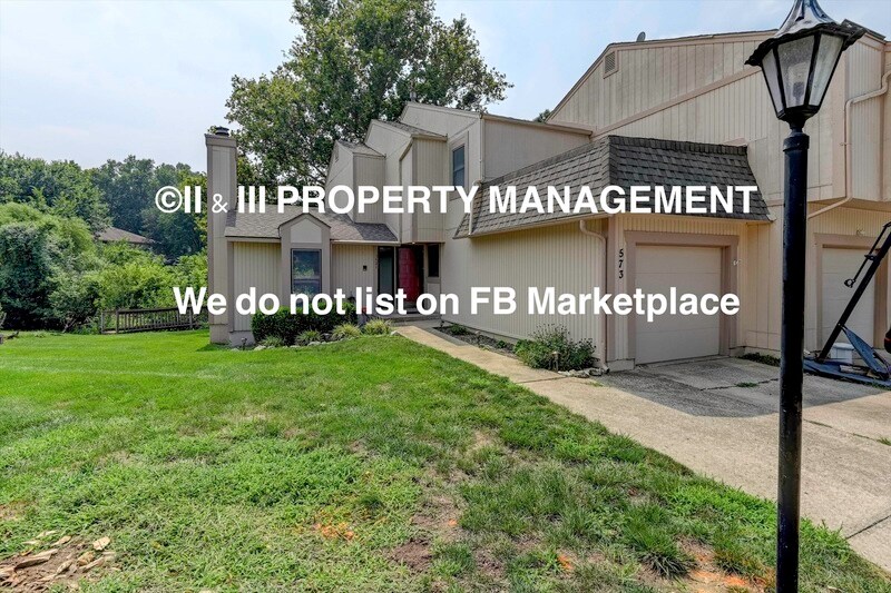 537 NW Valleybrook Rd in Blue Springs, MO - Foto de edificio