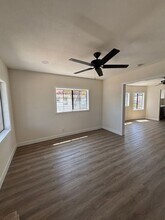 1028 E 10th St in Long Beach, CA - Building Photo - Building Photo