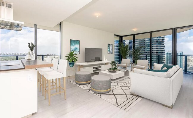 property at 1000 Brickell Plz