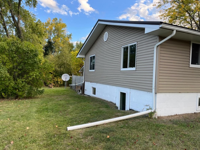 297 Ohio St in Farwell, MI - Building Photo - Building Photo