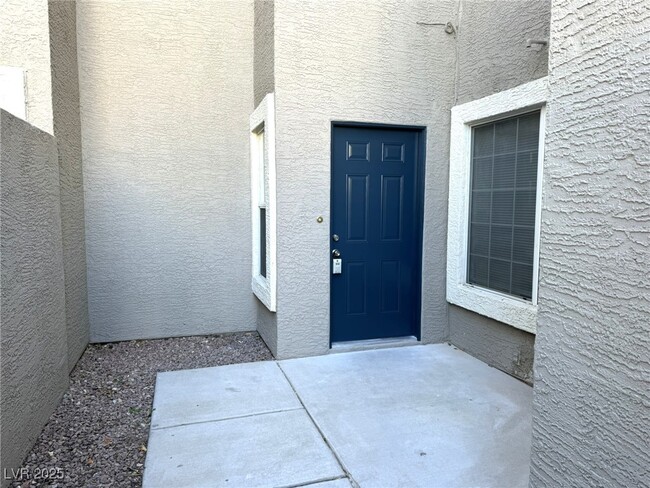 10141 Velvet Dusk Ln in Las Vegas, NV - Building Photo - Building Photo