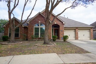 5211 Belvedere Dr in Rosenberg, TX - Building Photo