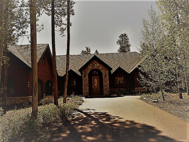 property at 464 Silver Cir