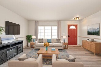 836 Lily Cache Ln in Bolingbrook, IL - Building Photo - Building Photo