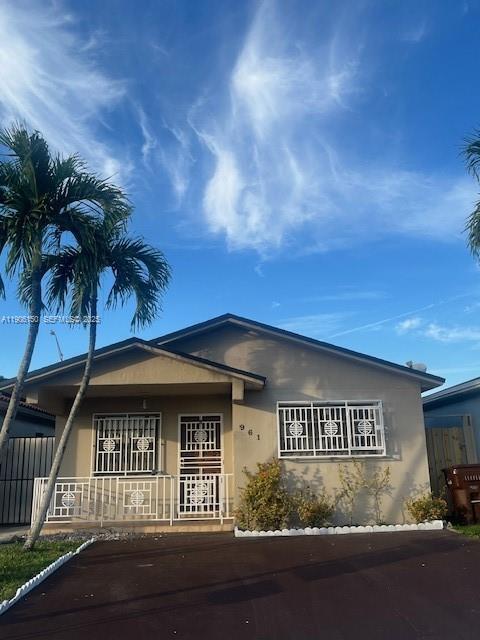 property at 961 W 44th St