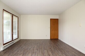 2002-2012-2012 NE 22nd Ave in Portland, OR - Building Photo - Building Photo