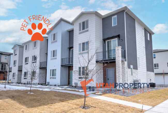 property at 996 W 450 S