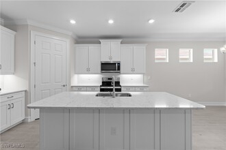 465 Kamari Cv in Naples, FL - Building Photo - Building Photo