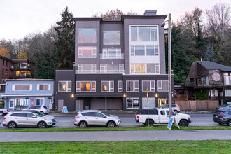 1709 Harbor Ave SW in Seattle, WA - Building Photo - Building Photo