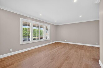 905 Shore Dr in North Palm Beach, FL - Building Photo - Building Photo