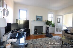 126 Babcock St in Brookline, MA - Building Photo