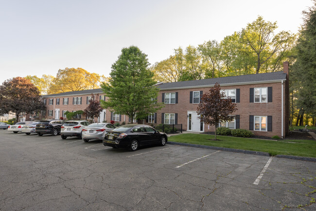 Patterson Arms Condo in Beaver Falls, PA - Foto de edificio - Building Photo